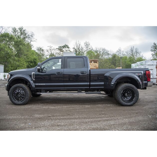 2.5 Inch Lift Kit w/ Radius Arm - Ford F450 Super Duty (20-22) 4WD - Diesel & Gas